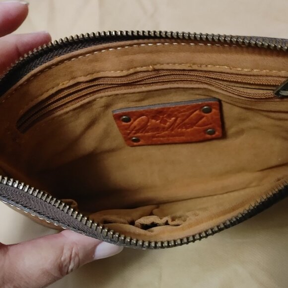 Patricia Nash Signature map print clutch/wristlet - Picture 4 of 5